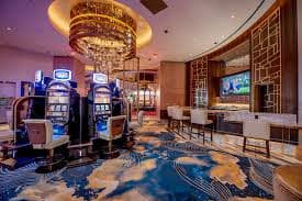 aquaslot login live-dealer table interface showing blackjack on mobile screen